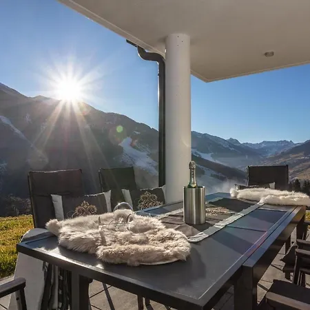 Apart Otel Lienbichl 4*